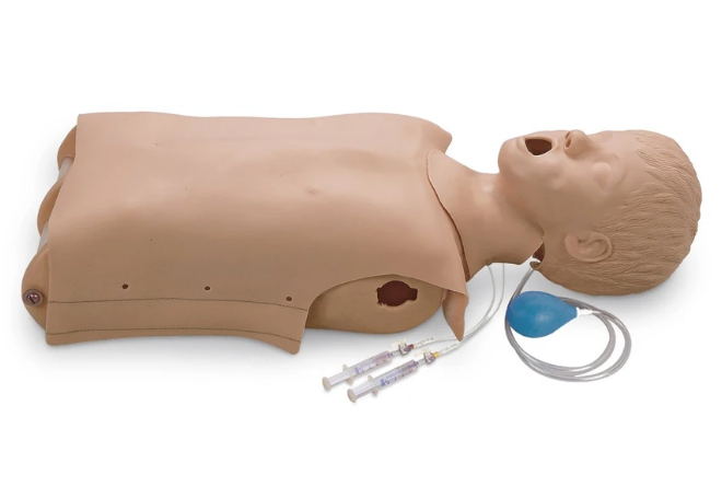 Torso de entrenamiento Life / form® Basic Child CRiSis ™ con control avanzado de las vías respiratorias